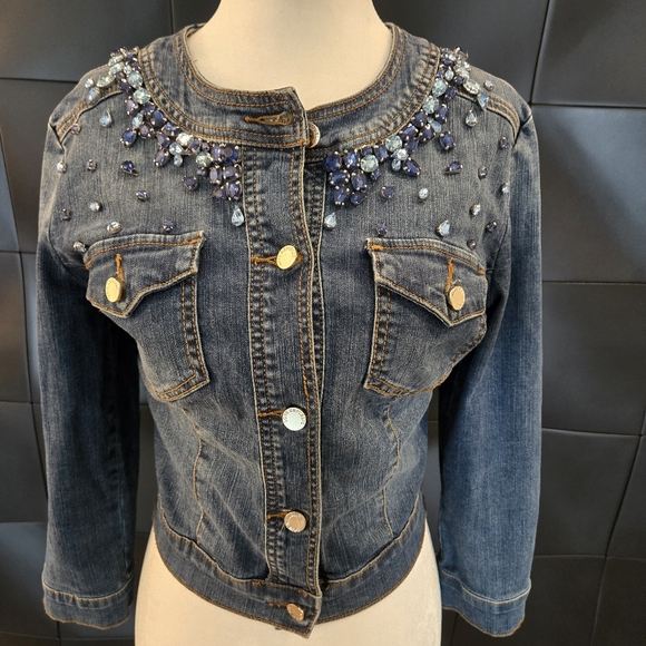 💎 Brand New Jewel Embellished Cropped Collarless Denim Jean Jacket Size S - Picture 3 of 12